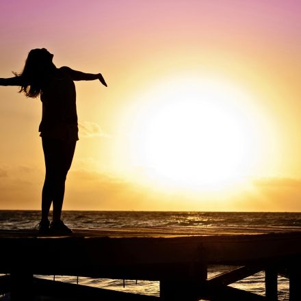 Voiko positiivinen psykologia rakentaa hyvinvointia, eikä vain vähentää pahoinvointia?