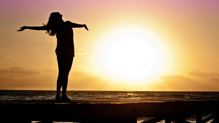 Voiko positiivinen psykologia rakentaa hyvinvointia, eikä vain vähentää pahoinvointia?